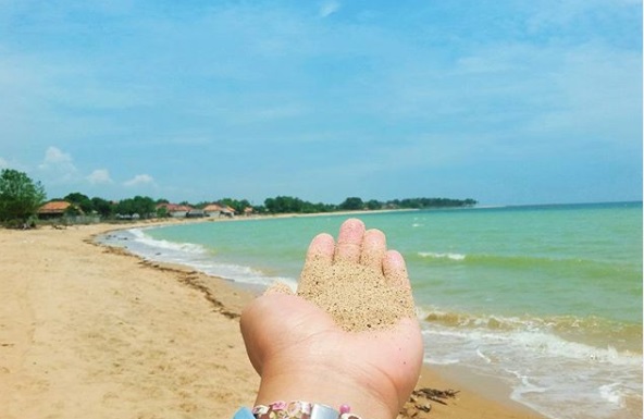 Pantai Nepa Sampang